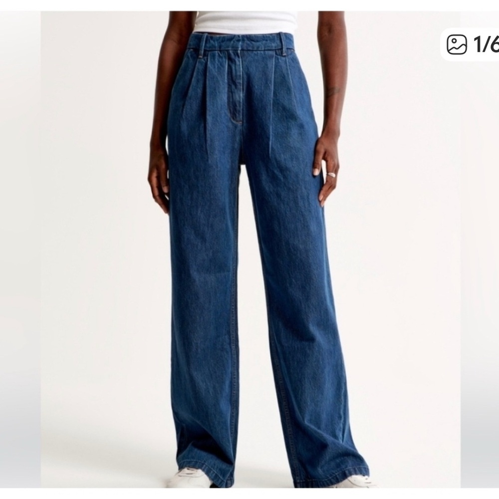 Wide-Leg Blue Jeans
